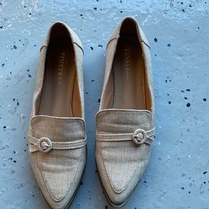 Woman dressy shoes